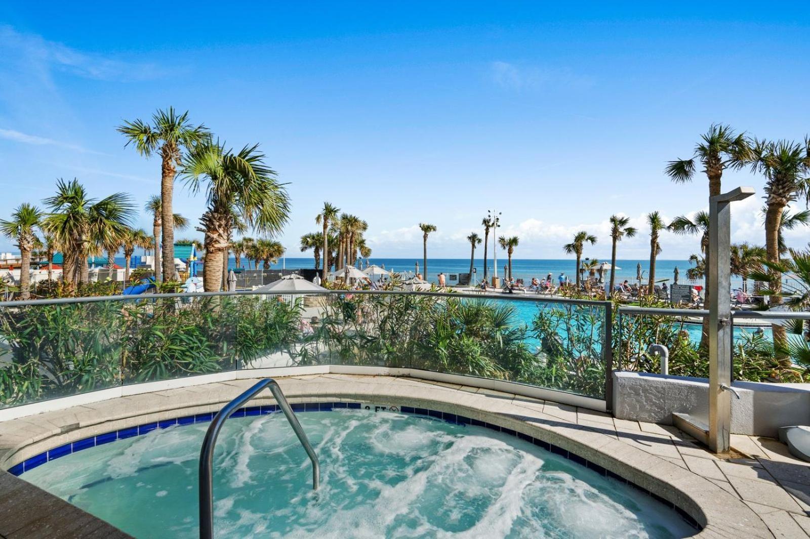 Holiday home 5th Floor Ocean Front Beauty, Private Balcony *