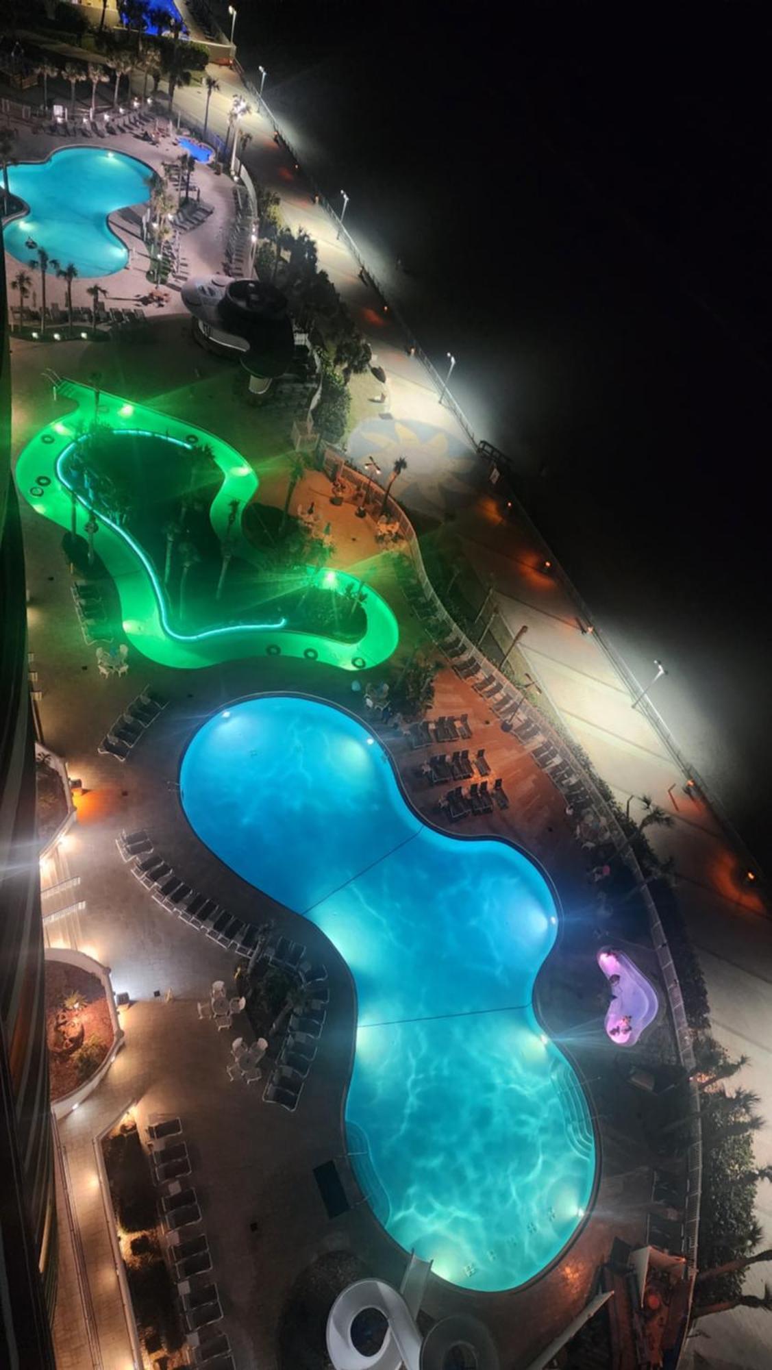 5th Floor Ocean Front Beauty, Private Balcony Daytona Beach